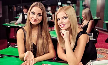 Hoàn trả hàng ngày tại RR8811 casino trực tuyến